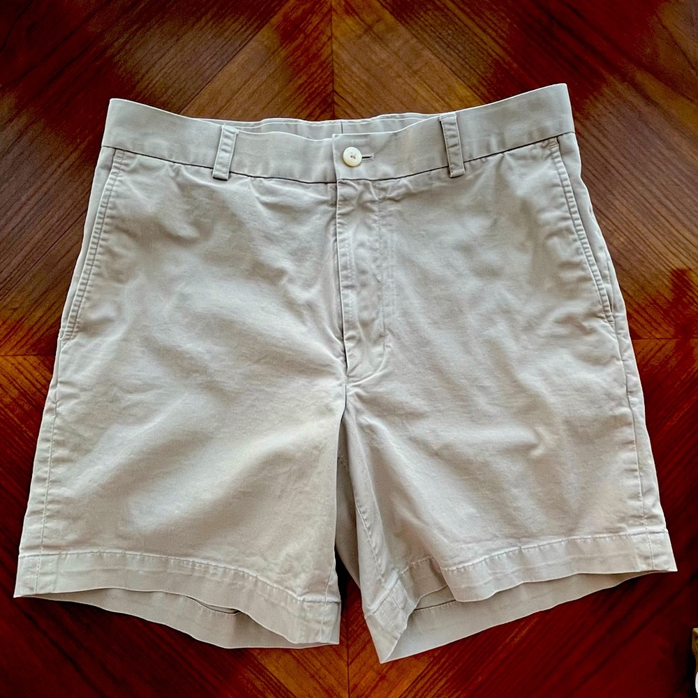 Southern Tide Channel Marker Khaki Shorts size 32